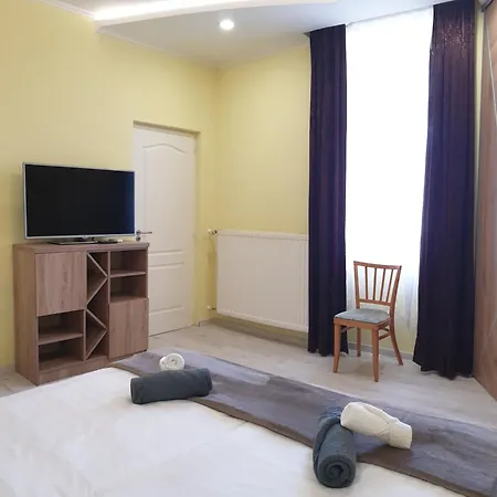 久洛别墅酒店 *